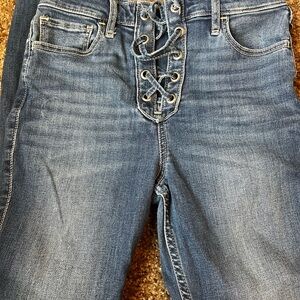 Hollister Blue Ankle Cropped Jeans with Vintage Wash
